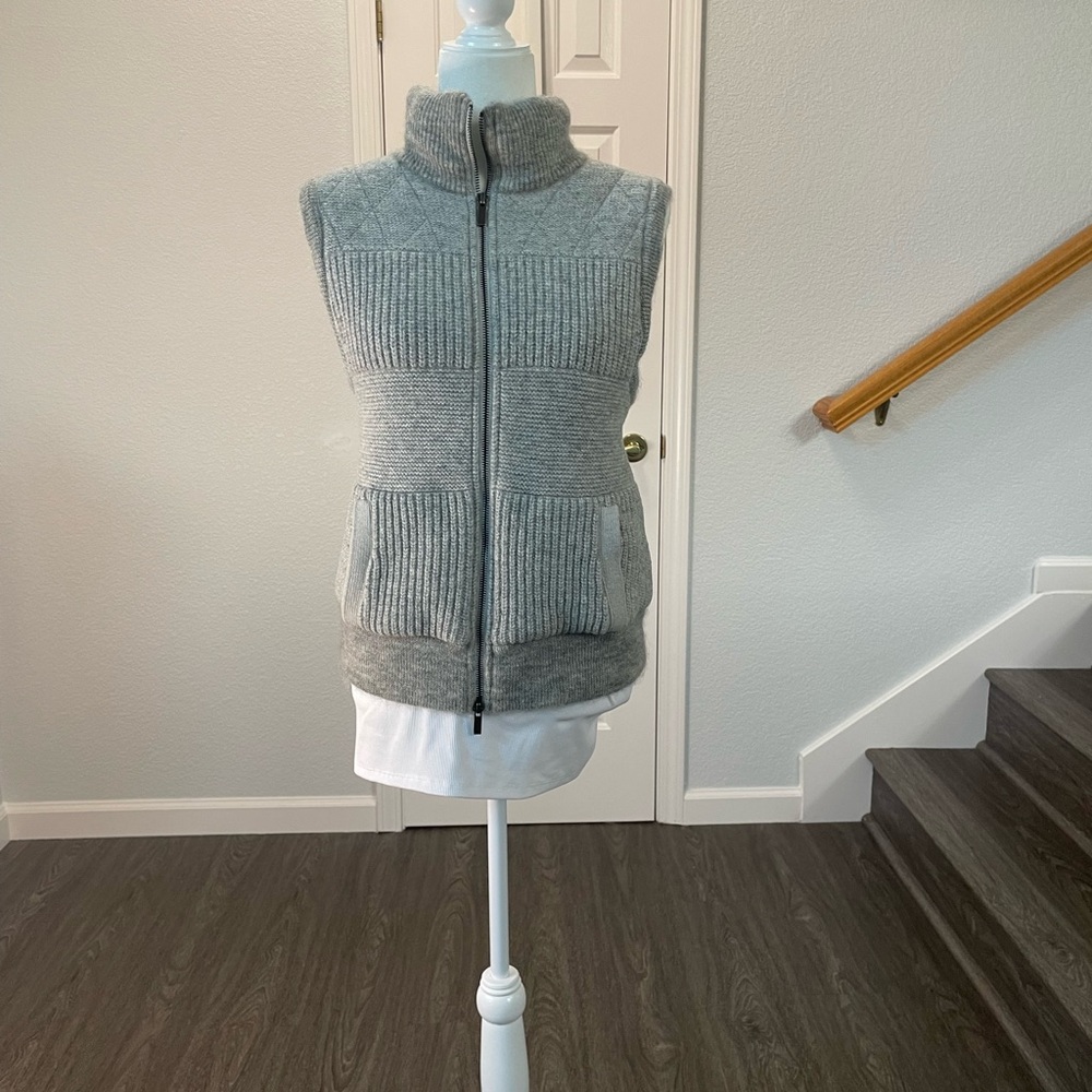 Banana Republic Sweater Vest Wool blend